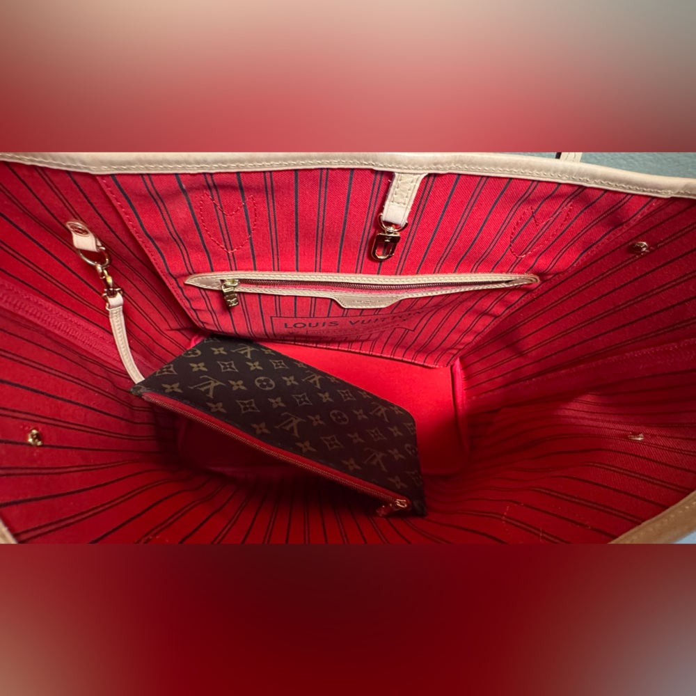 Louis Vuitton Neverfull MM - Picture 3 of 9